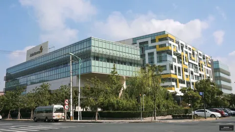 法国德比惊现罗纳尔多神助攻，马赛防线被破